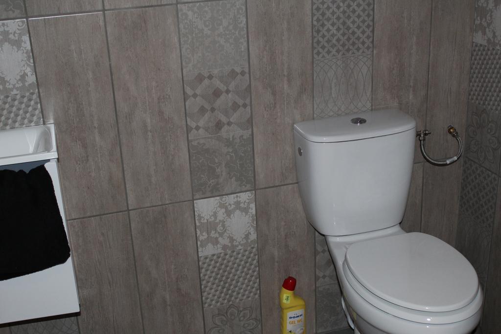 Holiday home Au Relais Du Canal A Grand Gabarit Nesle